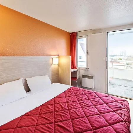 Premiere Classe Versailles - Cyr L'ecole *