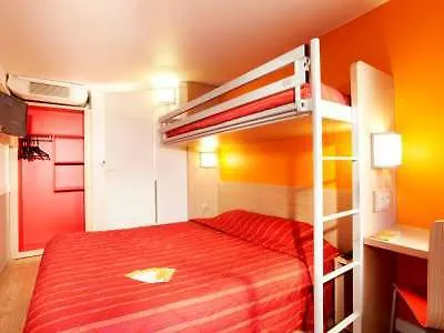 Premiere Classe Versailles - Cyr L'ecole *